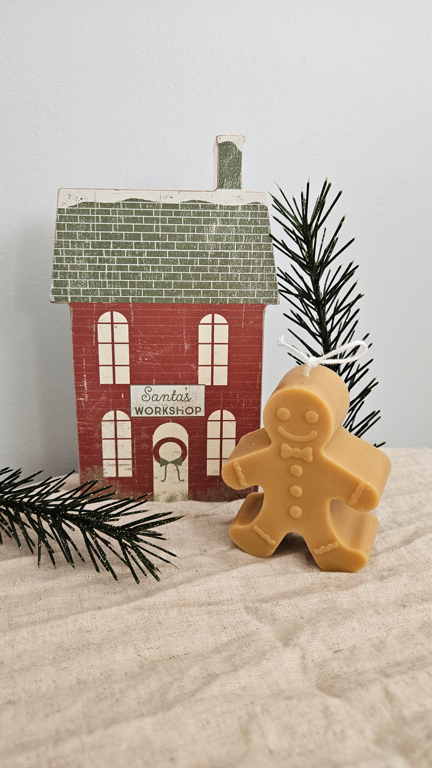 Gingerbread man Candle